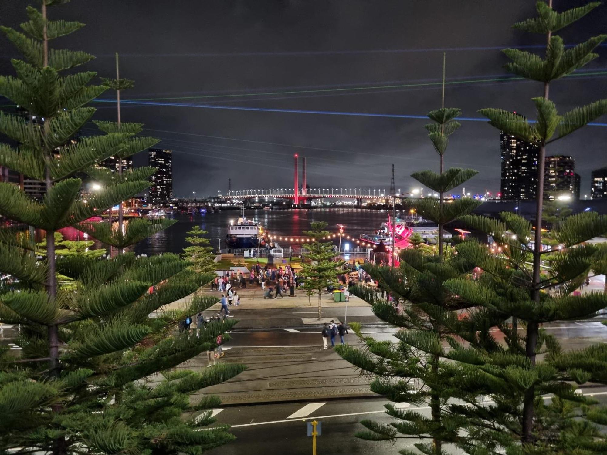 Melbourne Docklands Riverside Views Exterior photo